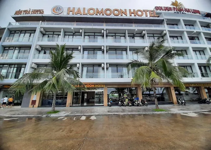 Halomoon 3*