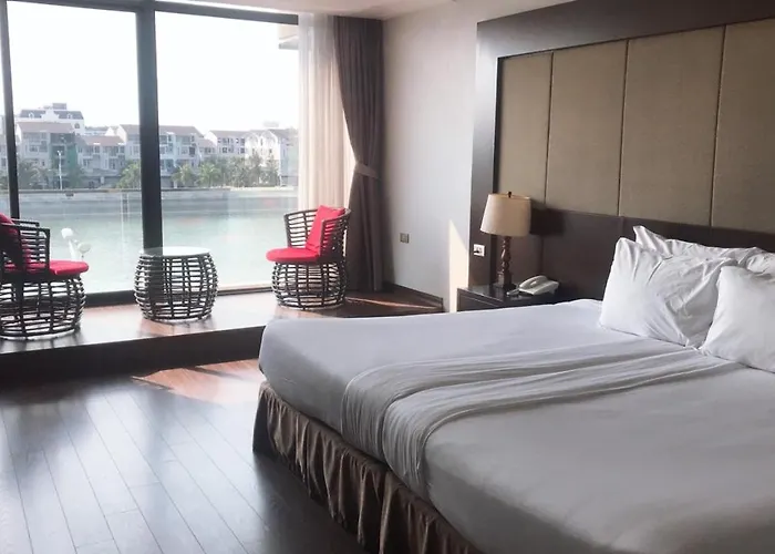 Hotel Halomoon 3*