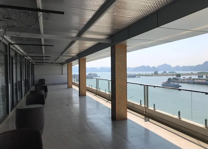 Hotel Halomoon